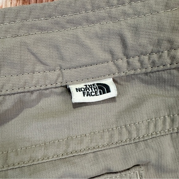 The North Face khaki Women’s Pants Size 10 - Picture 11 of 12